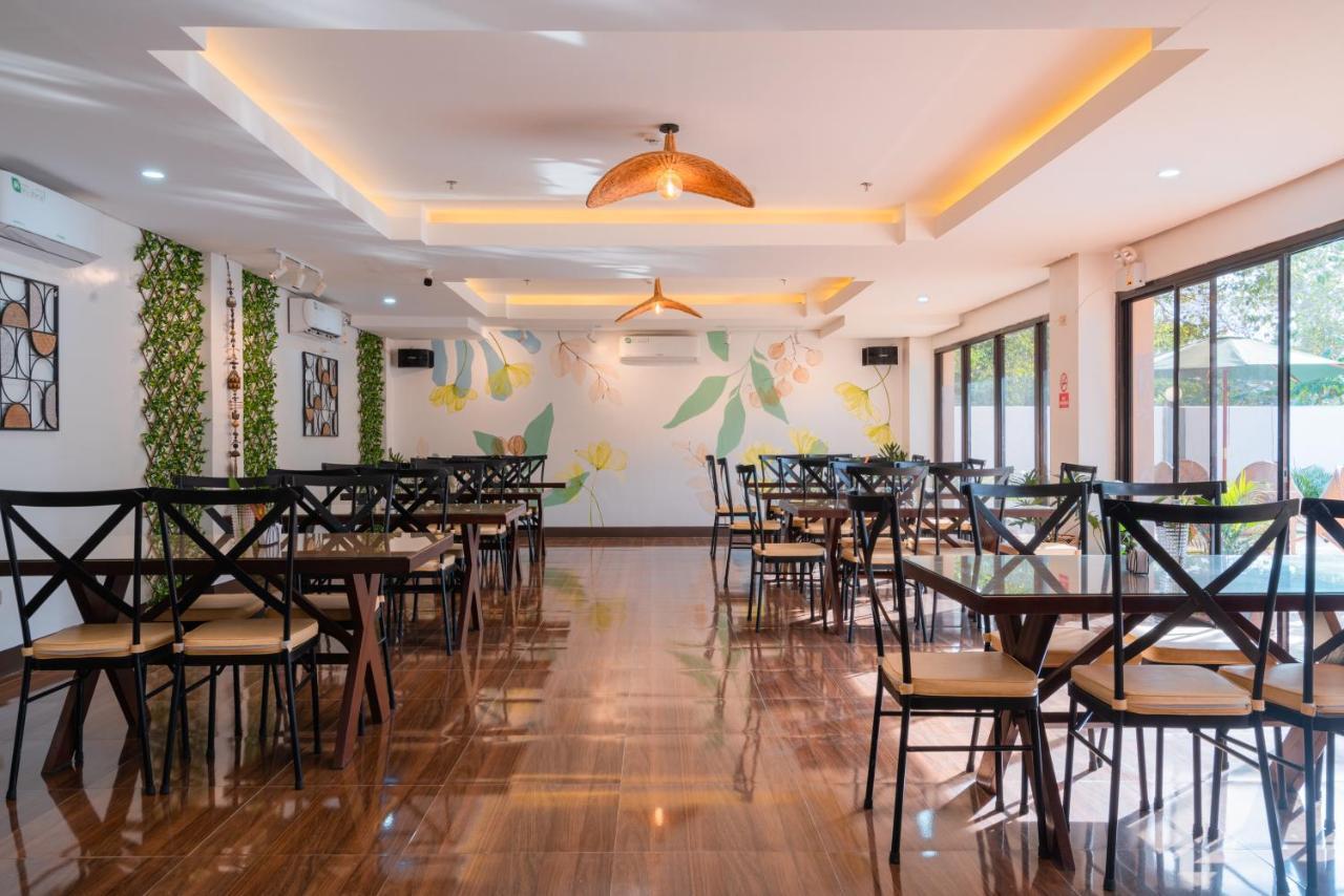 Island Wanderers Inn Coron Exterior foto
