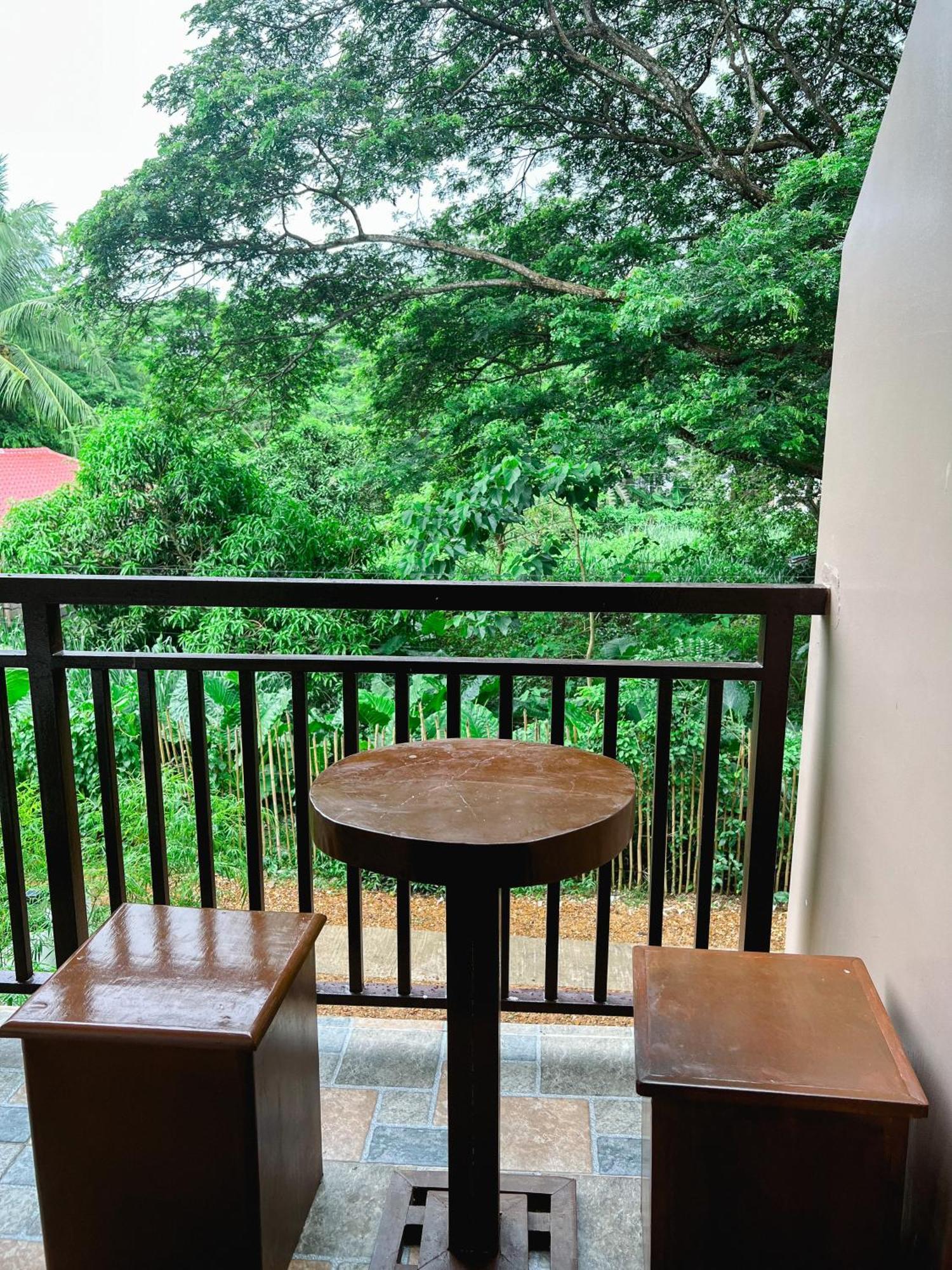 Island Wanderers Inn Coron Exterior foto